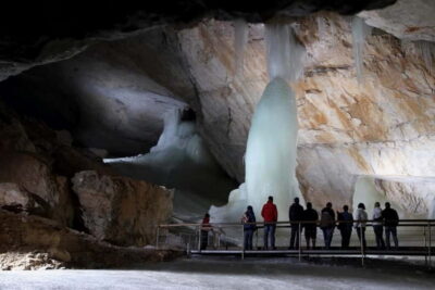 Hallstatt & Ice Cave & 5 fingers Private Trip From Salzburg