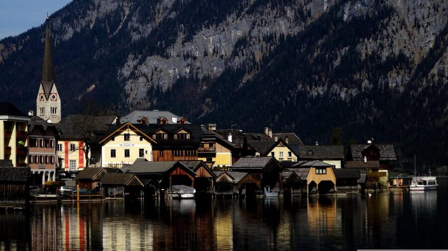 Hallstatt, St Gilgen Private Tour From Salzburg - The short afternoon visit to St. Gilgen