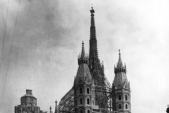 Historical Hitler Walking Tour of Vienna - Judenplatz and the Austrian Jewish victims of the Holocaust