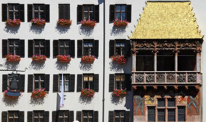 History and Strudel, get 800 years and yummy food, local guide - Key points to know before booking