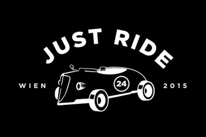 Hotrod Moonlight Tour -evening tour with PRATER ferrys wheel ride - Driving Vienna after sunset