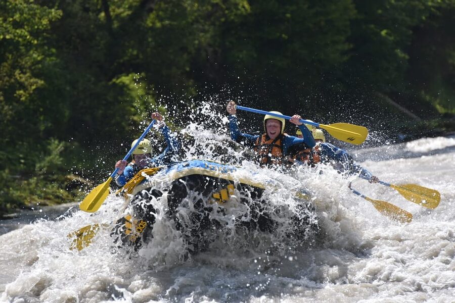 Imster Schlucht: White-Water Rafting in the Tyrolean Alps - Language, timing, and small practical details
