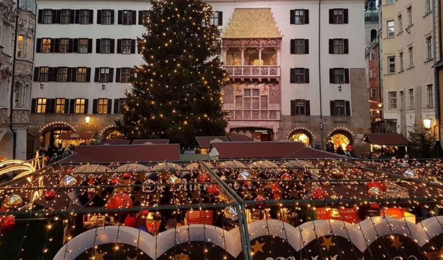 Innsbruck: Christmas Tour with a licensed guide - The Swarovski crystal tree and a modern Christmas style