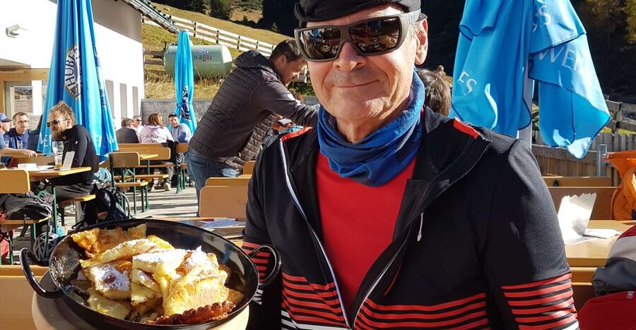 Innsbruck: Food Walking Tour with a Licensed Guide - Starting among Innsbruck’s old town lanes
