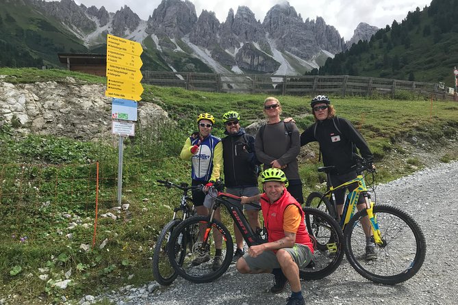 Innsbruck Scenic eBike Tours - Castle ruins and the route toward Hall in Tirol