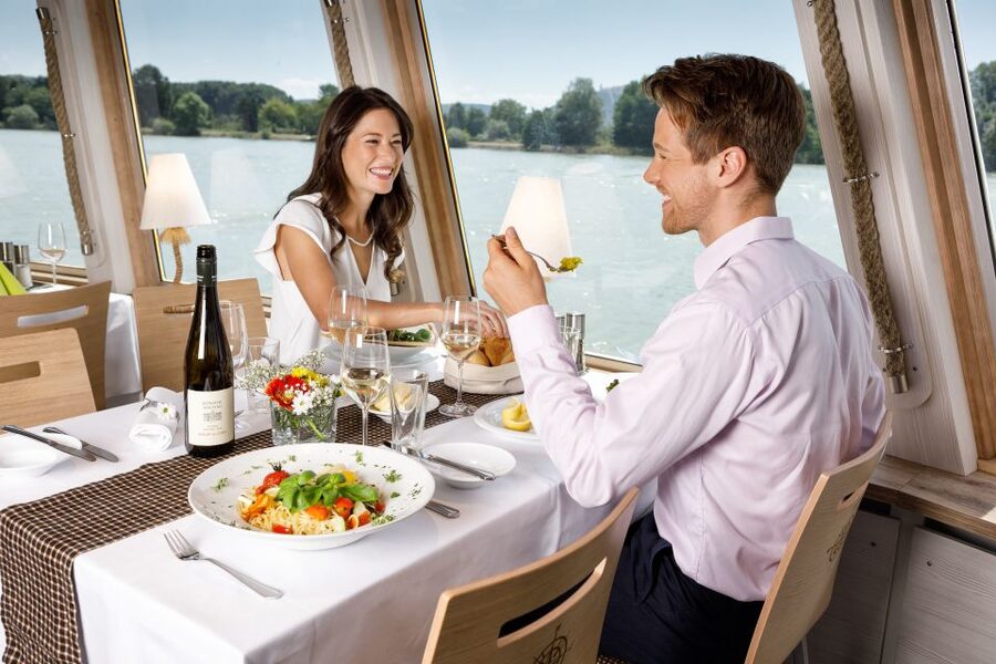 Krems: Wachau Valley River Cruise with 3-Course Meal - Finding the best seat on board