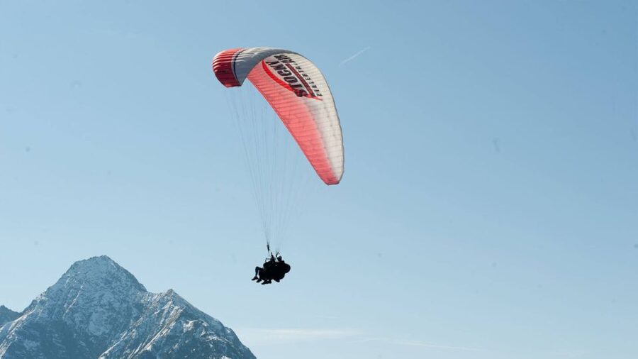 Mayrhofen: Paragliding Flight Experience Over Mountains - Taking off above Mayrhofen