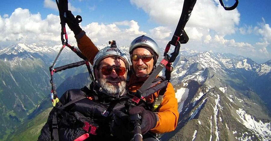 Mayrhofen: Paragliding Flight Experience Over Mountains - What the flight feels like