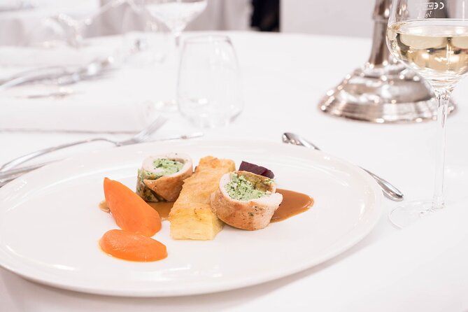 Mozart Dinner Concert in Salzburg - Who will enjoy this Mozart dinner concert?