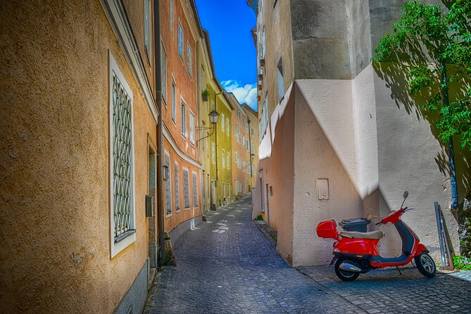 Mozart's Salzburg Exploration Game and Tour - Mozart Residence: family life behind the famous name