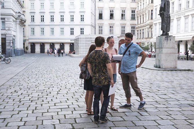 Mystery rally Vienna: The secrets of the old town - Roman traces, medieval lanes, and old Vienna stories