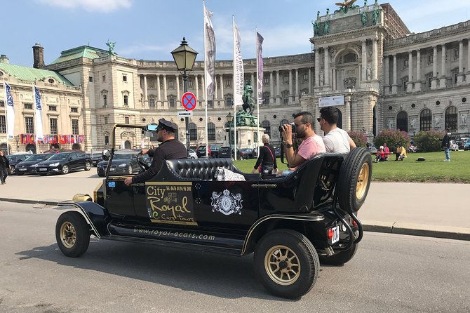 Oldtimer Tour Vienna Gold Tour - The guide makes the largest difference