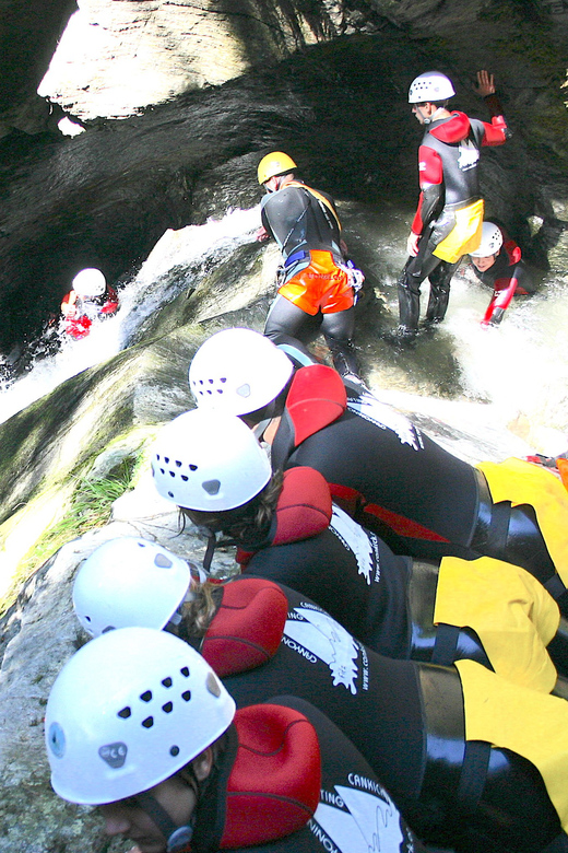 Ötztal: Advanced Canyoning at Auerklamm - Getting ready at the base