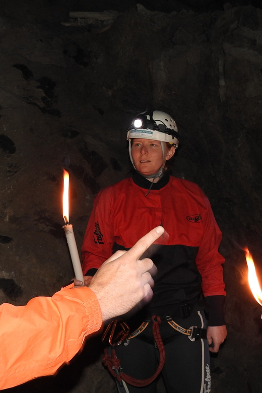 Ötztal: Guided Cave Tour for Beginners - Entering the Amberg mountain by minibus