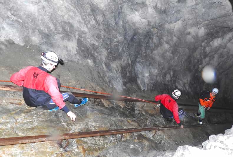 Ötztal: Guided Cave Tour for Beginners - What the three-hour route feels like