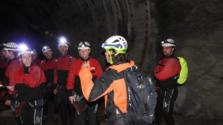 Ötztal: Guided Cave Tour for Beginners - Should you book the Amberg cave tour?
