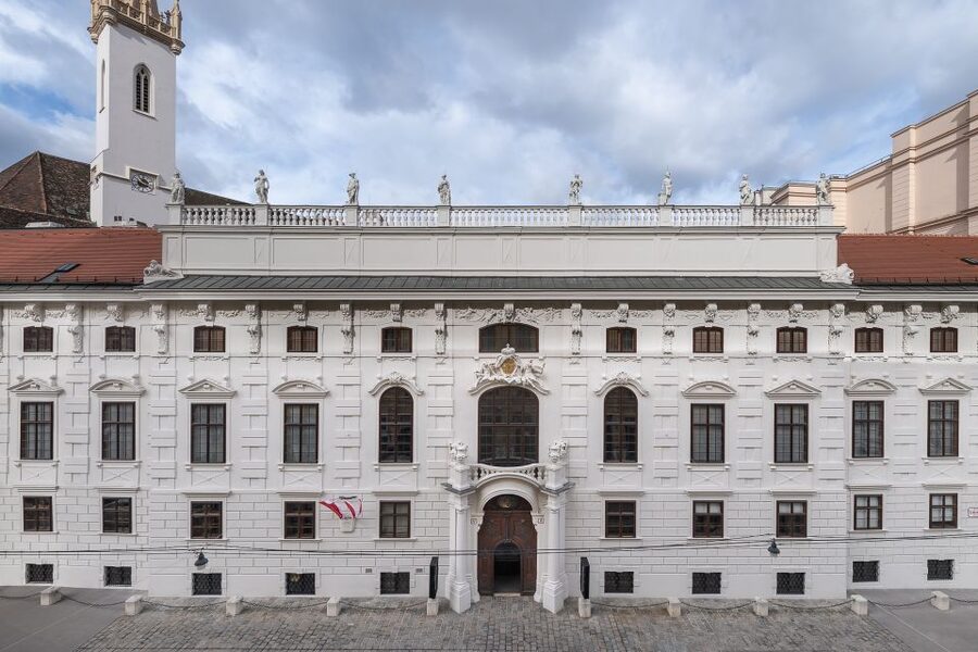 Palais Lobkowitz Audio Guide Tour - Beethoven’s Eroica Hall and a major musical first