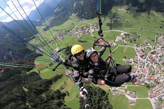Paragliding & Tandemflüge with World Champion & Team, Stubaital - What the pilots add to the experience