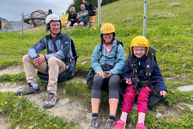 Paragliding & Tandemflüge with World Champion & Team, Stubaital - Landing, certificates, and the chill lounge
