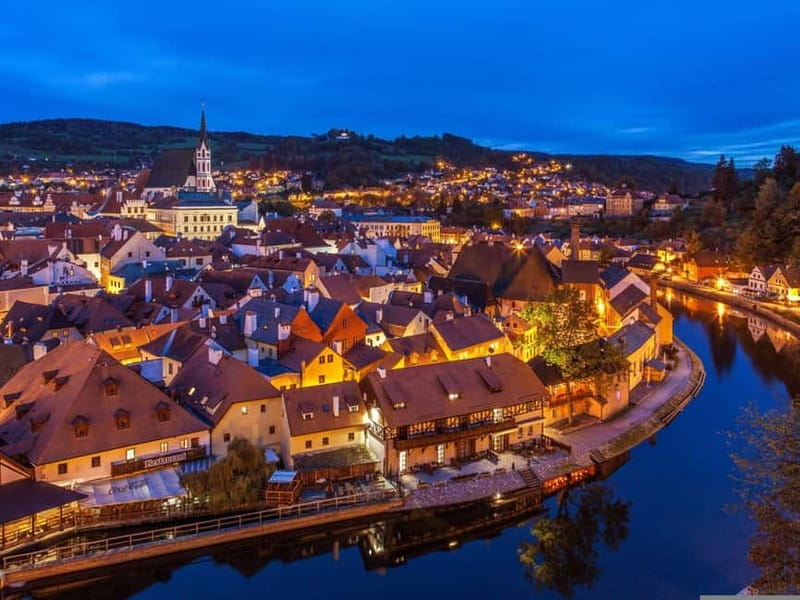 Prague: Transfer to Vienna via fabulous Cesky Krumlov - Why this transfer works better than a plain travel day