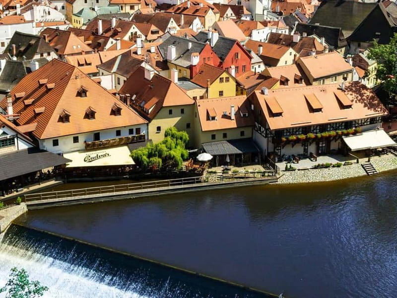 Prague: Transfer to Vienna via fabulous Cesky Krumlov - A second guided walk and time to explore