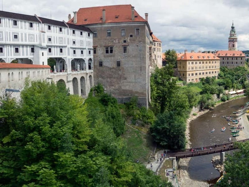 Prague: Transfer to Vienna via fabulous Cesky Krumlov - Continuing to Vienna after the visit