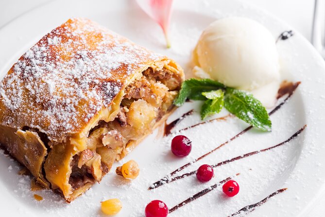 Private Austrian Food Tasting Tour in Salzburg's Old Town - How the beer option changes the experience