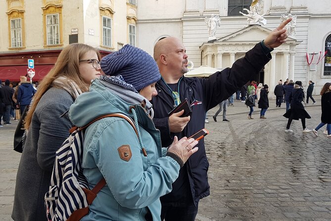 Private City Discovery walk - Historical Treasure hunt - Michaelerplatz and the imperial starting point
