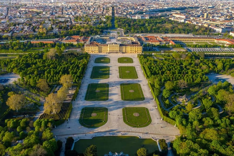 Private day trip: Budapest > Bratislava & Vienna, in English - How to make the 11 hours work