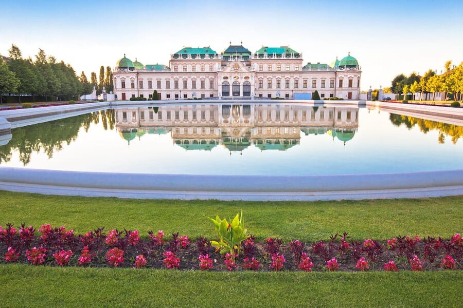 Private day trip from Budapest to Vienna and back - Who will enjoy this format most