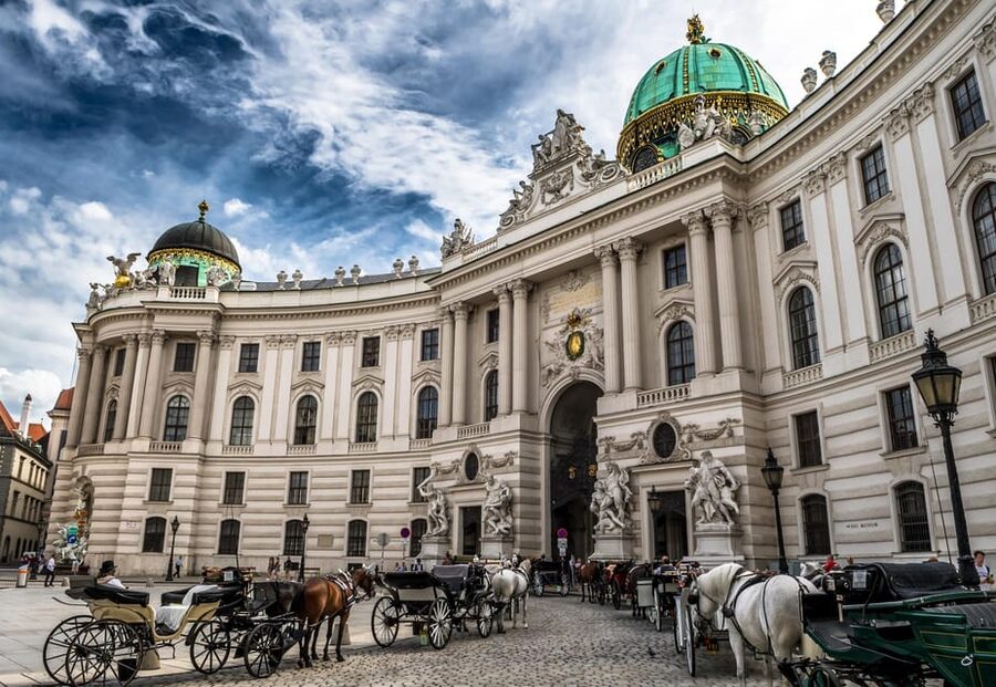 Private day trip from Budapest to Vienna and back - St. Stephen’s Cathedral in the city center