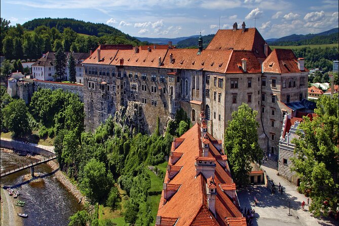 Private day trip from Linz to Cesky Krumlov and back - Four Hours Around Český Krumlov Castle