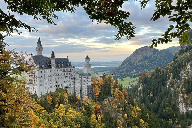Private Full-Day Tour of Neuschwanstein Castle from Innsbruck - What the private guide adds