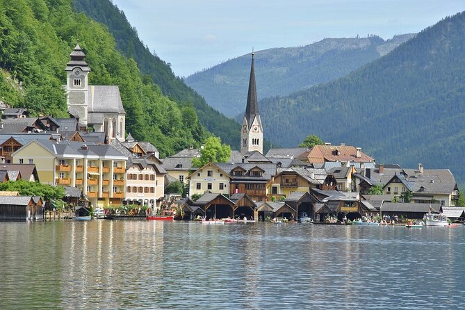 Private Full Day Trip to Hallstatt ,Salzburg and Melk from Vienna - The private vehicle: useful, but check the details