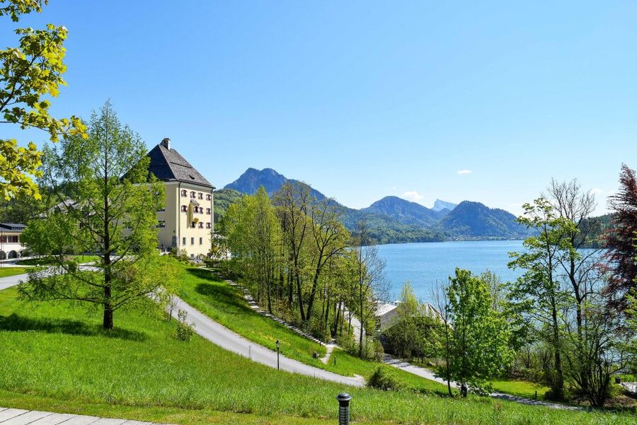 Private Hallstatt Full-Day Tour - Hallstatt’s beauty and its crowd problem