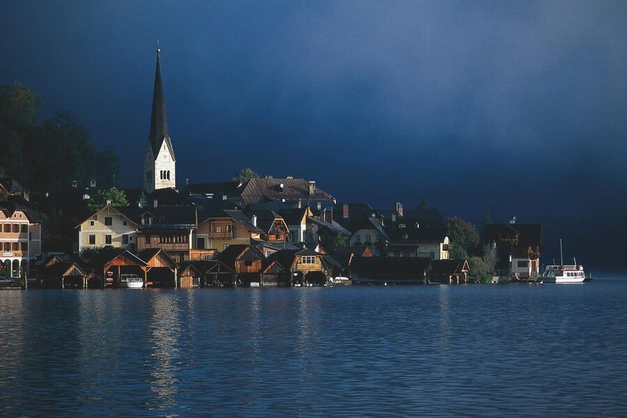 Private Hallstatt Tour from Salzburg - First look at Hallstatt beside the lake