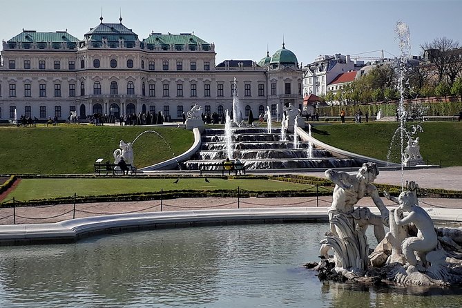 Private Klimt & Vienna Art Walk — From Baroque to Secession - Starting at the Belvedere Palace