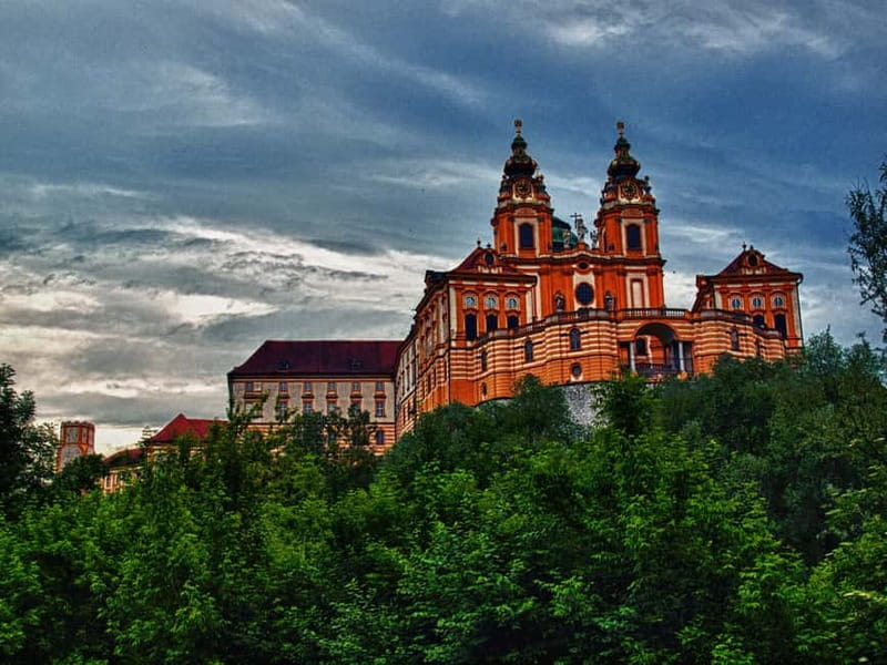 Private Melk Hallstatt, Salzburg tour from Vienna - Why this route works from Vienna
