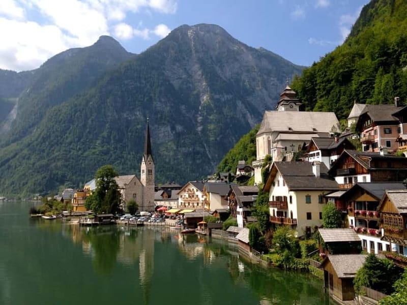 Private Melk Hallstatt, Salzburg tour from Vienna - Through the Wachau Valley and toward Hallstatt