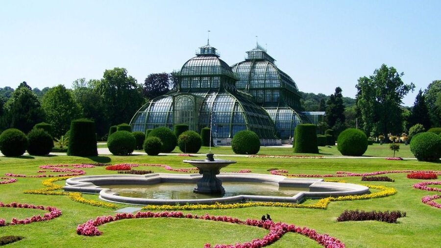 Private Schönbrunn Palace Tour: Entrance included - What the $285 price really buys you