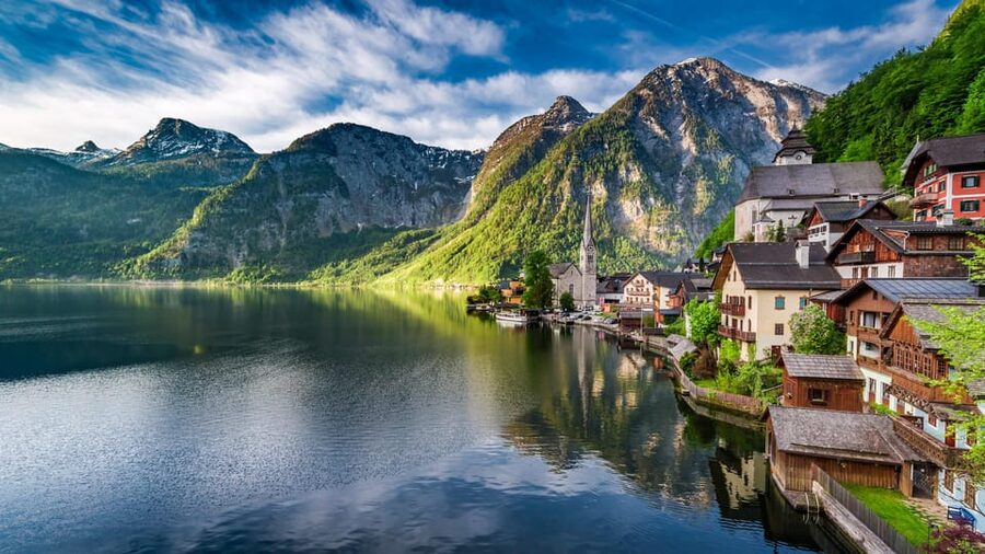 Private tour from Vienna to Hallstatt, Skywalk & Salt Mine - A boat ride on Lake Hallstatt