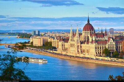 Private tour of Budapest with transfer from Vienna, Local Guide