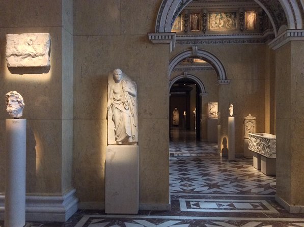 Private Tour of the Kunsthistorisches Museum: Secrets of Masterpieces | Tickets included - The museum’s less expected collections