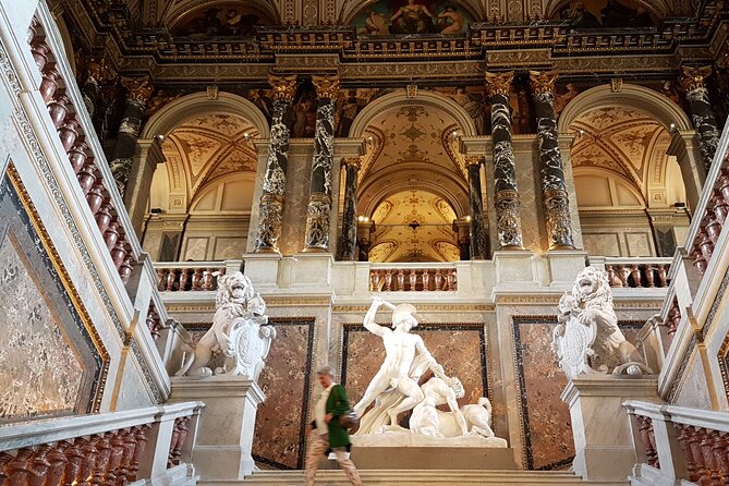 Private Tour of the Kunsthistorisches Museum: Secrets of Masterpieces | Tickets included - A guide who responds to your questions