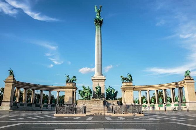 Private Transfer from Budapest to Vienna with a great guided tour in Bratislava - Palaces that explain Bratislava’s past