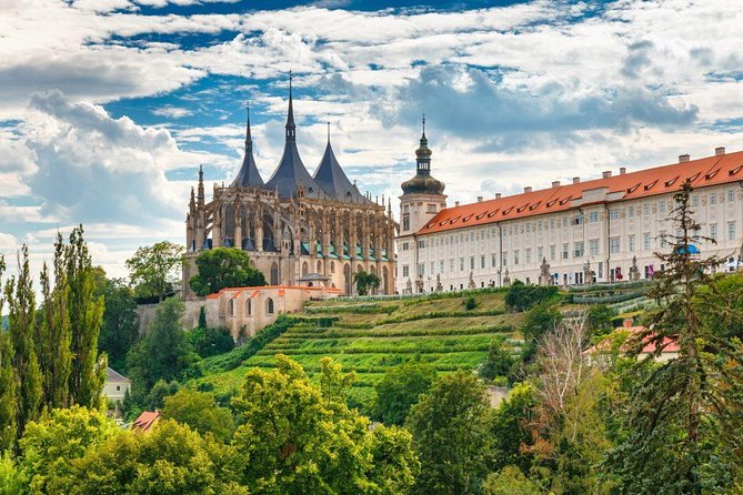 Private Transfer from Vienna to Prague with 1 hour Stop in Kutna Hora - Turning a routine transfer into a short Czech visit