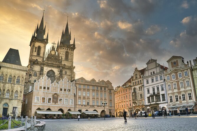 Private Transfer from Vienna to Prague with Stop in Hluboká or Český Krumlov - Why this transfer can beat the train