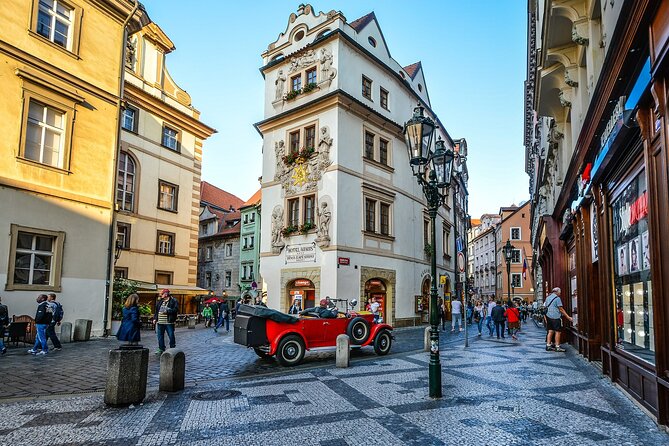 Private Transfer from Vienna to Prague with Stop in Hluboká or Český Krumlov - Český Krumlov: the stronger choice for a short town visit