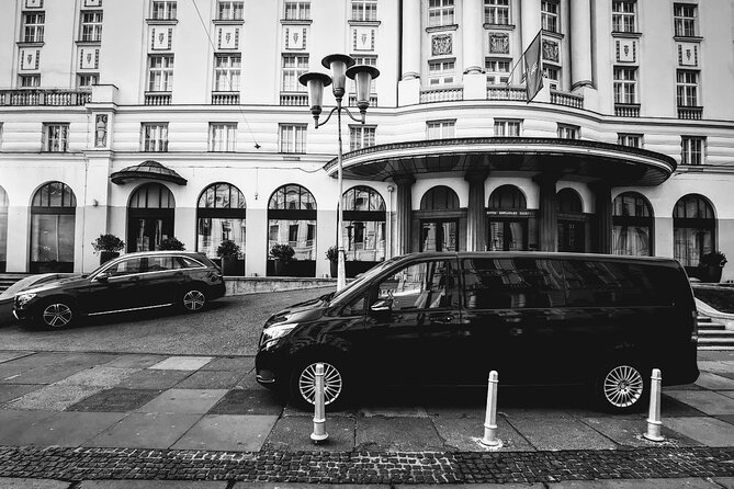 Private transfer from Zagreb - Vienna or Vienna - Zagreb - Choosing the road: highway speed or old-road scenery