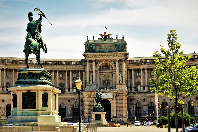 Private Vienna Driving Tour — Half Day Highlights & Photo Stops - A fast first look at Vienna